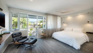 Heart Hotel and Gallery Whitsundays - Airlie Beach